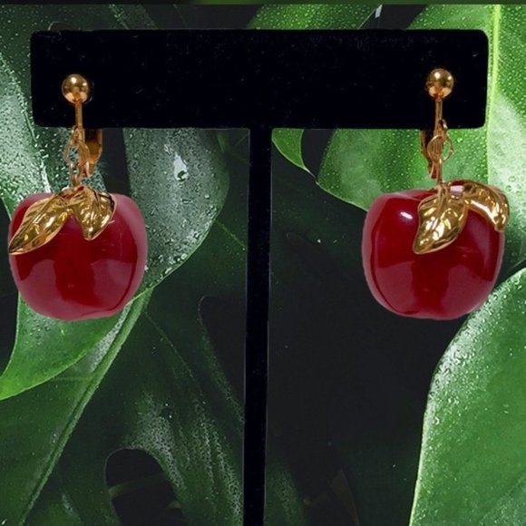 Vintage Red Apple Clip-On Earrings - Picture 8 of 9